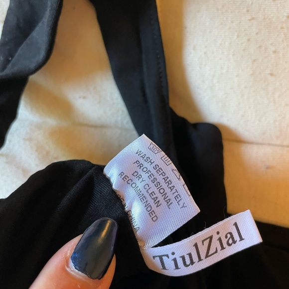 Brand New Viral Black Amazon Tank Top, Size Medium - Picture 6 of 7